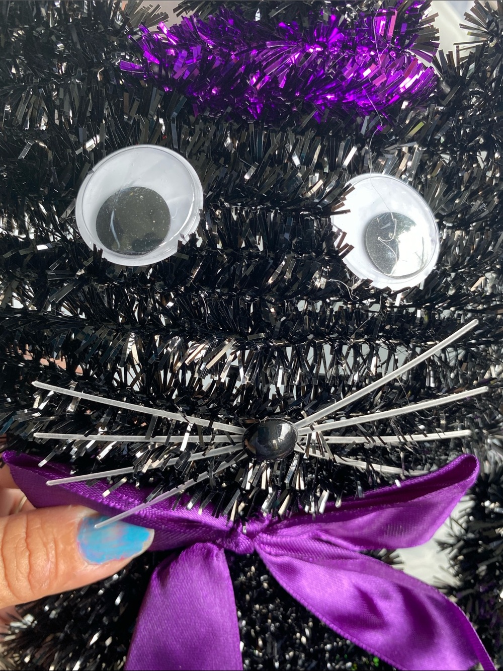 Tinsel Black Car